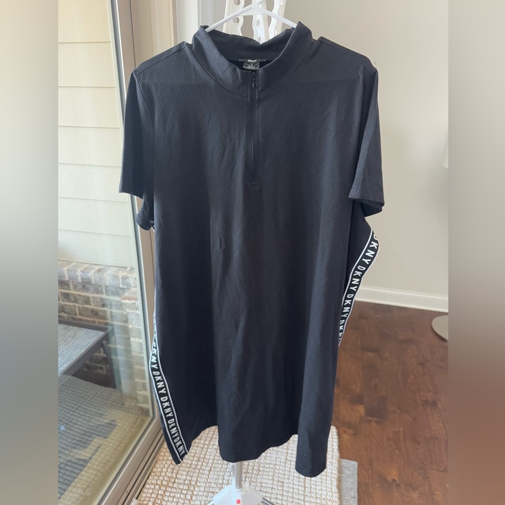 DKNY women’s sports dress size XL like new